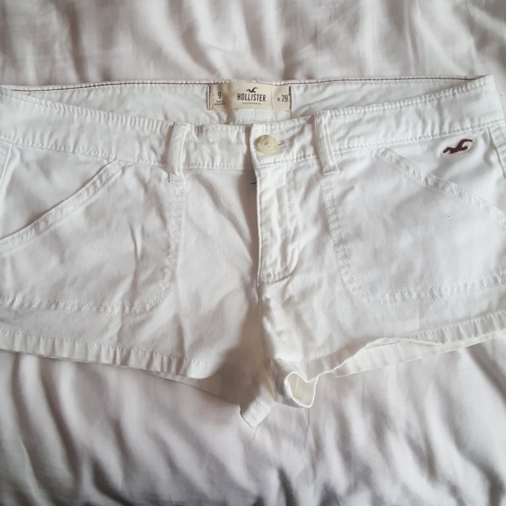 *SOLD* White Hollister Short Shorts